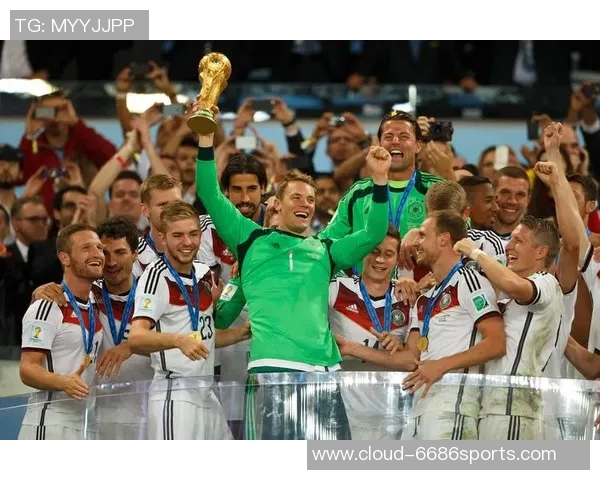 诺伊尔：从守门员到传奇，如何塑造足球历史上的铁血守护者